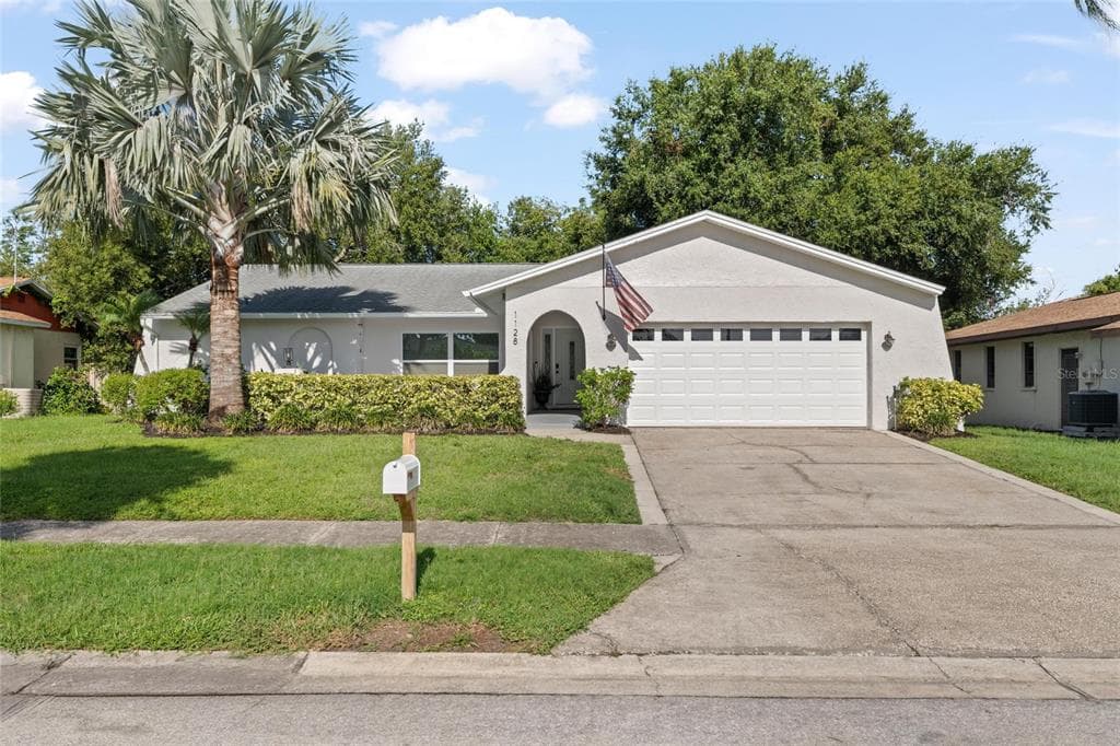 1128 FORBES TRACE, TARPON SPRINGS, FL 34689