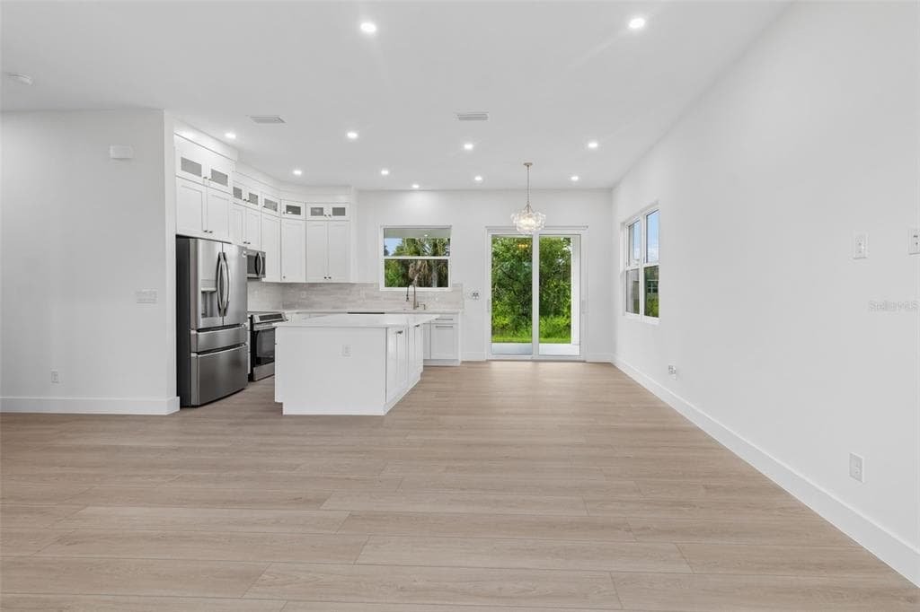 2277 SIMONTON AVENUE, NORTH PORT, FL 34286 — zdjęcie 4