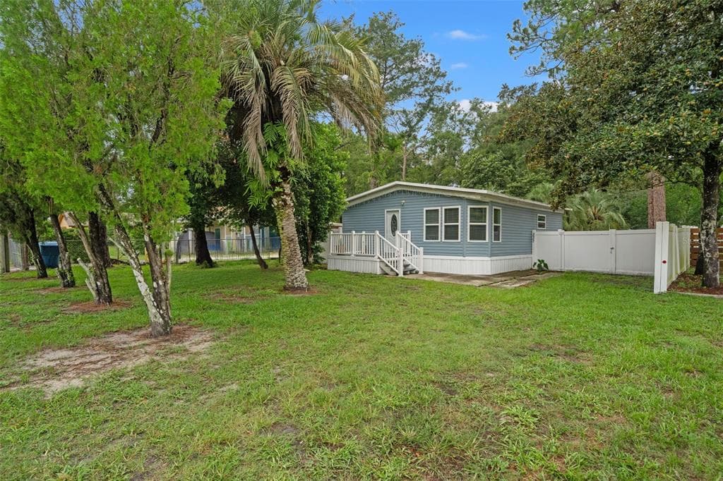 237 MONROE AVENUE, BROOKSVILLE, FL 34604