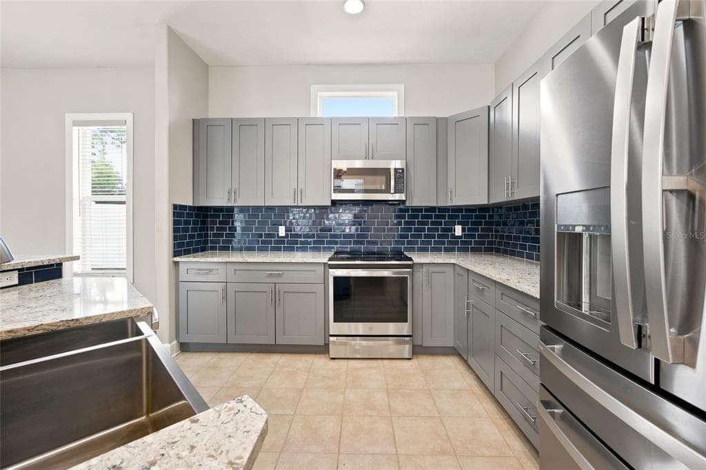 5517 GREYSTONE DRIVE, SPRING HILL, FL 34609 — zdjęcie 4