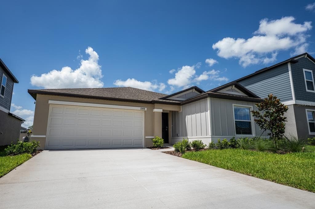 22430 BLAZING STAR, LAND O LAKES, FL 34637