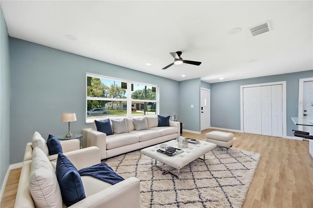 5920 DENVER STREET NE, ST PETERSBURG, FL 33703 — zdjęcie 4