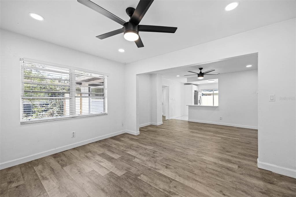 4427 W OKLAHOMA AVENUE, TAMPA, FL 33616 — zdjęcie 4
