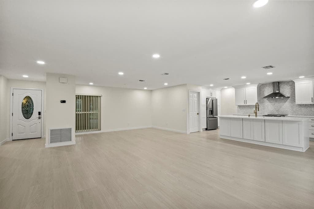 2703 LANCASTER DRIVE, SUN CITY CENTER, FL 33573 — zdjęcie 3