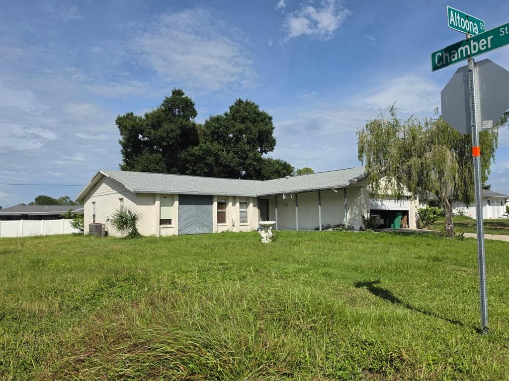 586 ALTOONA STREET NW, PORT CHARLOTTE, FL 33948 — zdjęcie 4