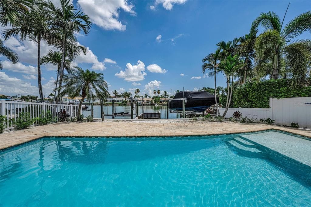 7901 10TH AVENUE S, ST PETERSBURG, FL 33707 — zdjęcie 3