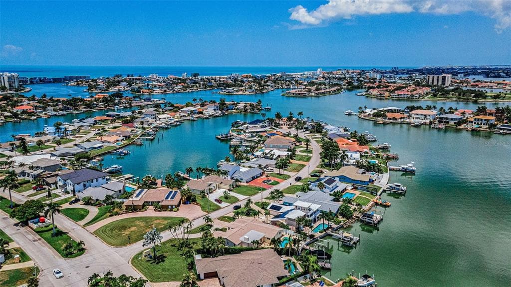 7901 10TH AVENUE S, ST PETERSBURG, FL 33707