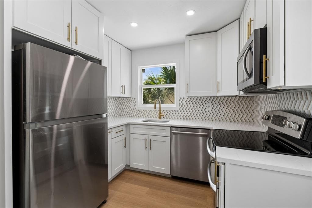 517 HAMPTON AVENUE NE, ST PETERSBURG, FL 33703 — zdjęcie 5