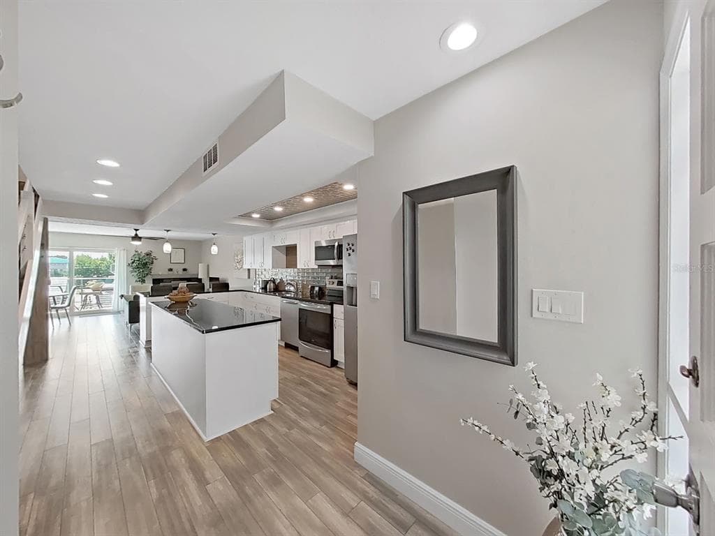 433 S PAULA DRIVE # 18, DUNEDIN, FL 34698 — zdjęcie 2