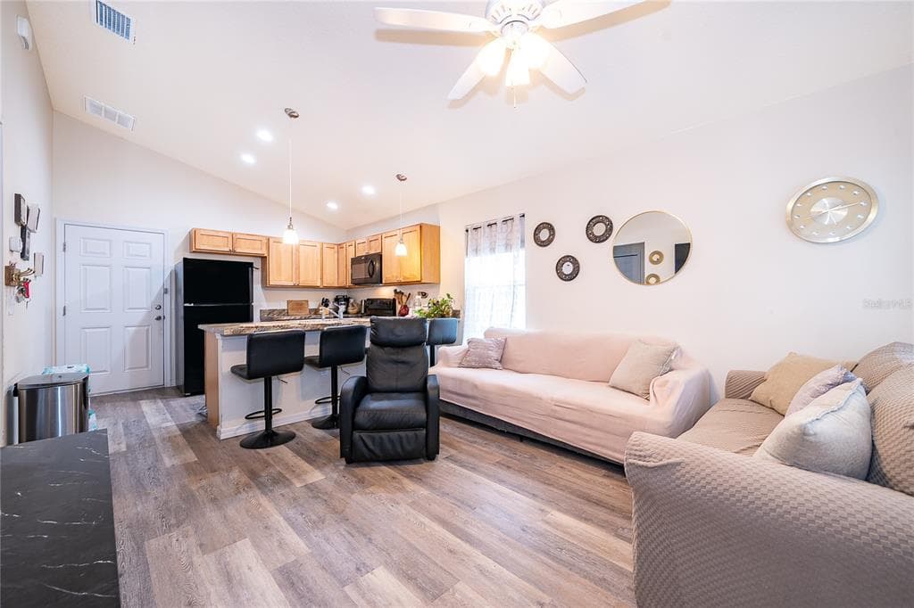 1360 COTTAGE CIRCLE, TAVARES, FL 32778 — zdjęcie 4
