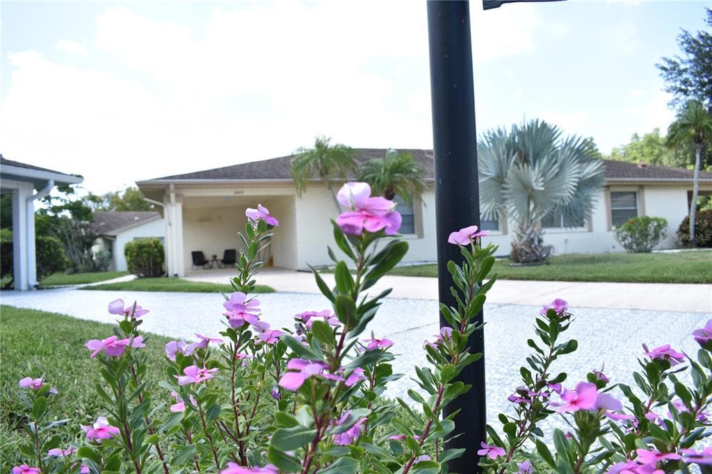 2005 HALMROCK PLACE # 174, SUN CITY CENTER, FL 33573