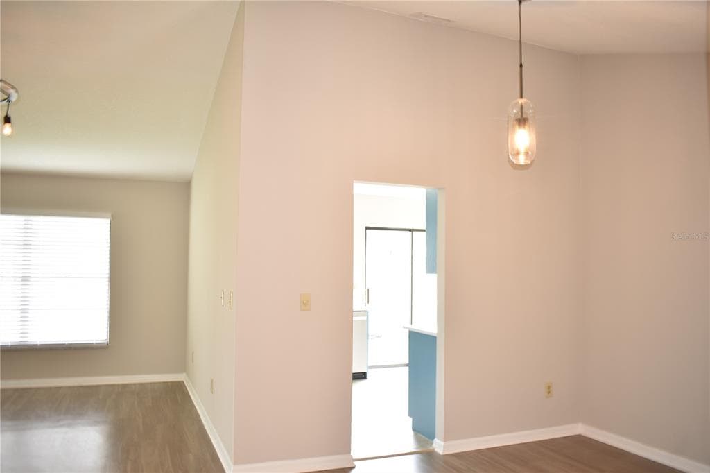 1702 AURA COURT, SUN CITY CENTER, FL 33573 — zdjęcie 5