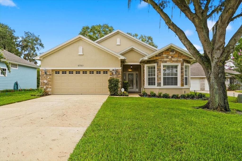 6760 LAKE CLARK DRIVE, LAKELAND, FL 33813