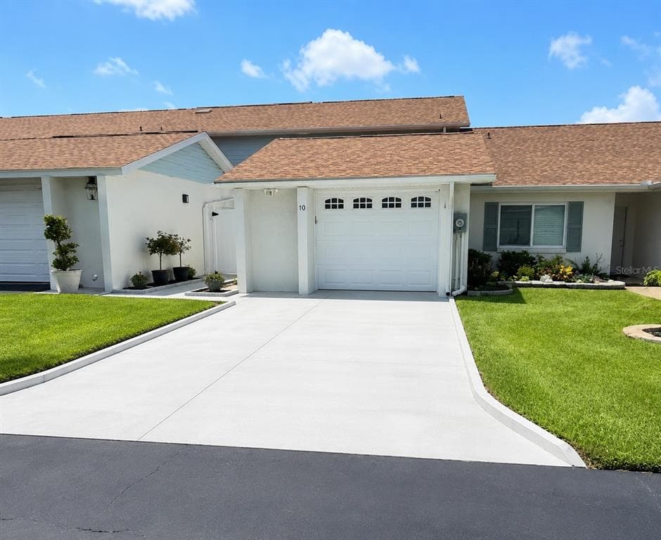 10 LONDON LANE, ORMOND BEACH, FL 32176