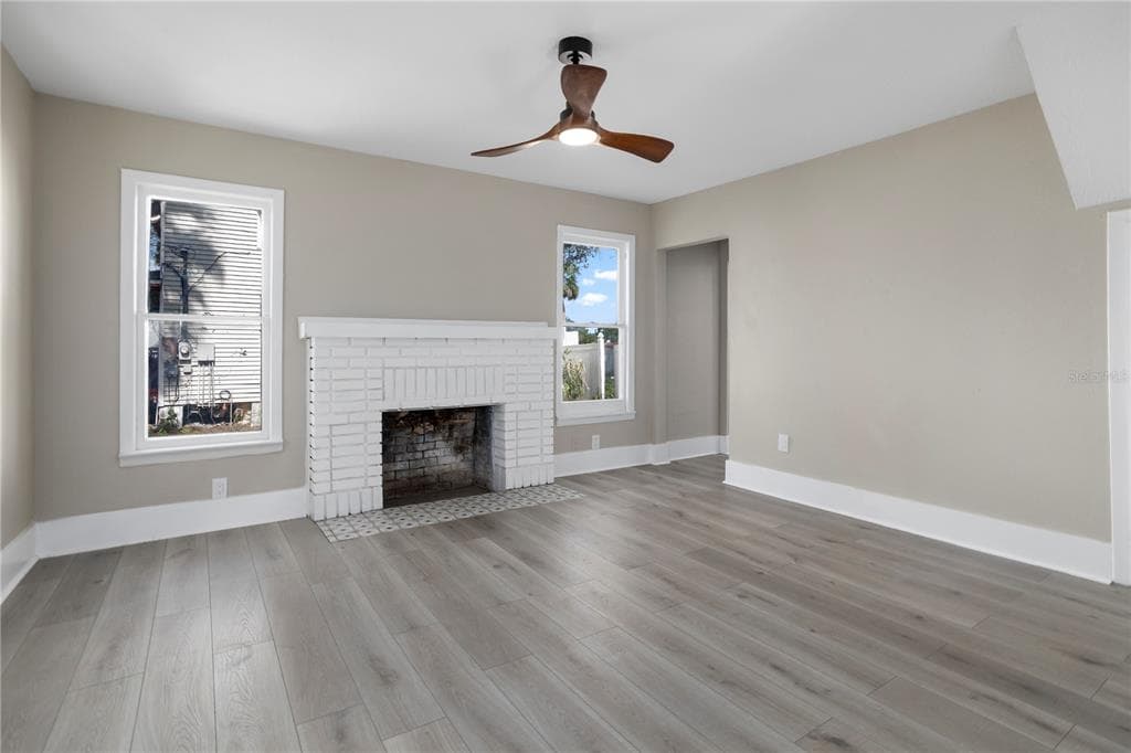 821 E LEMON AVENUE, EUSTIS, FL 32726 — zdjęcie 4