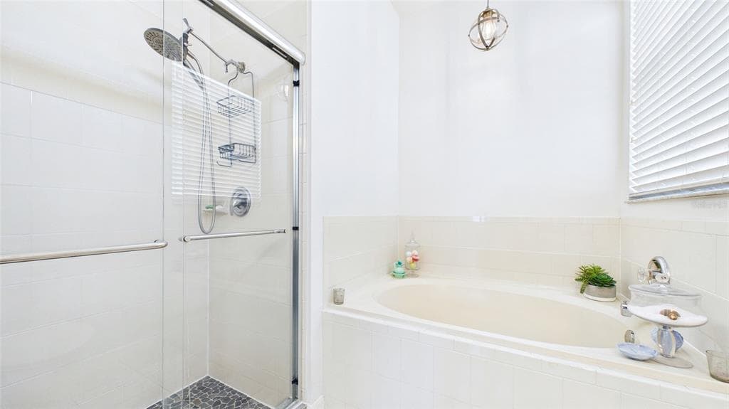 4021 3RD AVENUE E, BRADENTON, FL 34208 — zdjęcie 4