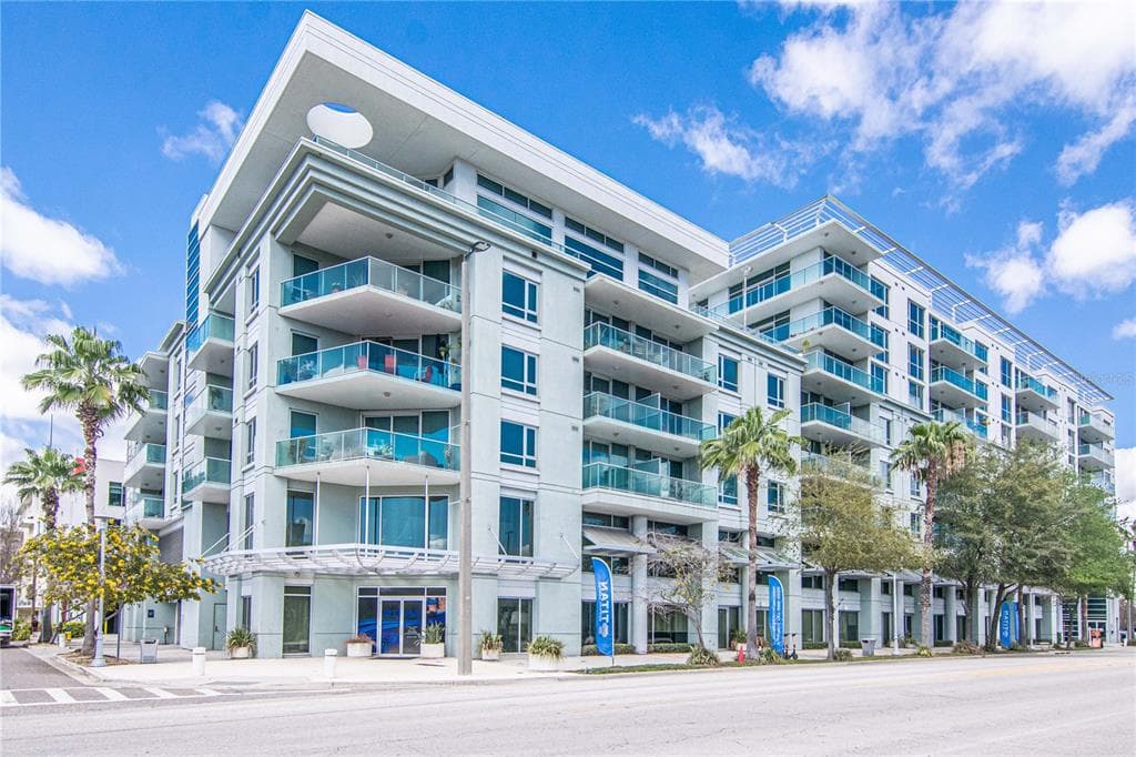 912 CHANNELSIDE DRIVE # 2503, TAMPA, FL 33602
