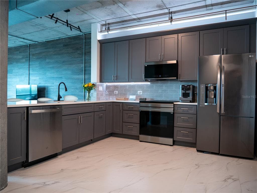 10 N SUMMERLIN AVENUE # 34, ORLANDO, FL 32801 — zdjęcie 3