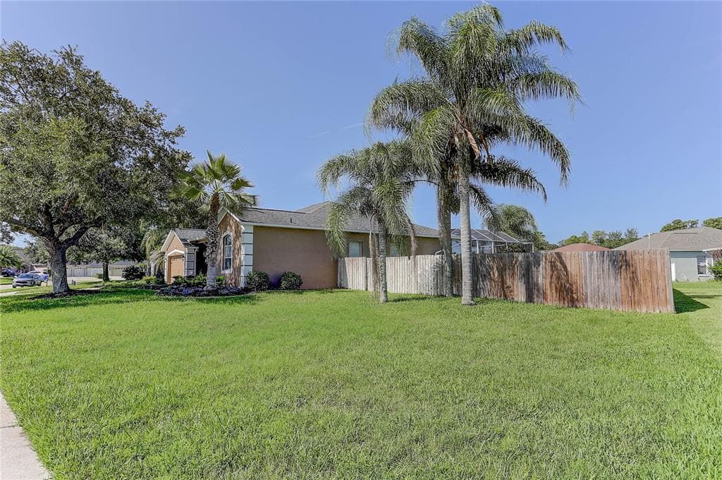 3815 RED BLUFF CT, LAND O LAKES, FL 34639 — zdjęcie 4