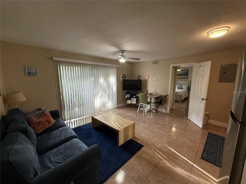 4215 E BAY DRIVE # 1702B, CLEARWATER, FL 33764 — zdjęcie 2