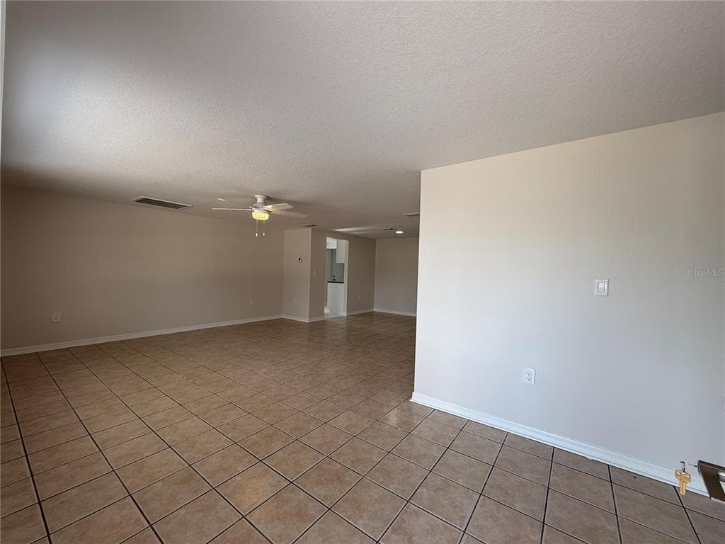 5241 SPARROW DRIVE, HOLIDAY, FL 34690 — zdjęcie 2