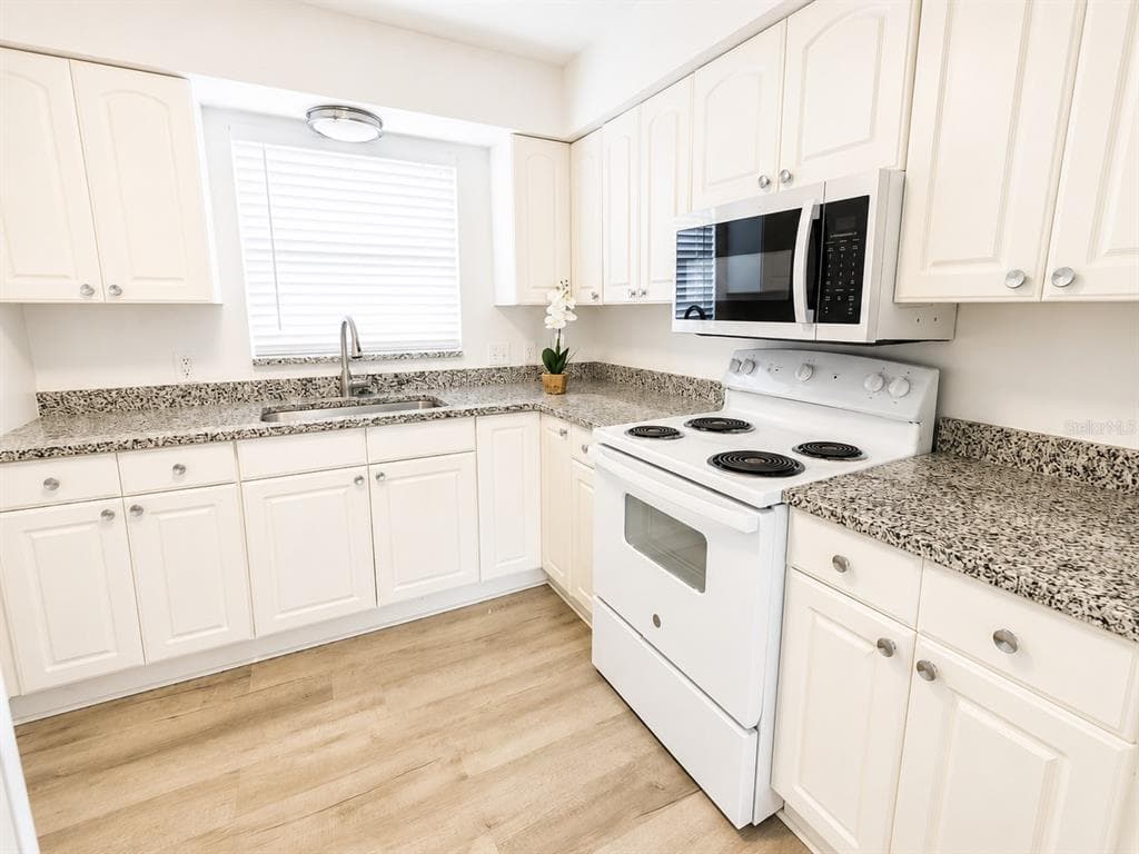 3100 36TH STREET N # 21, ST PETERSBURG, FL 33713 — zdjęcie 5