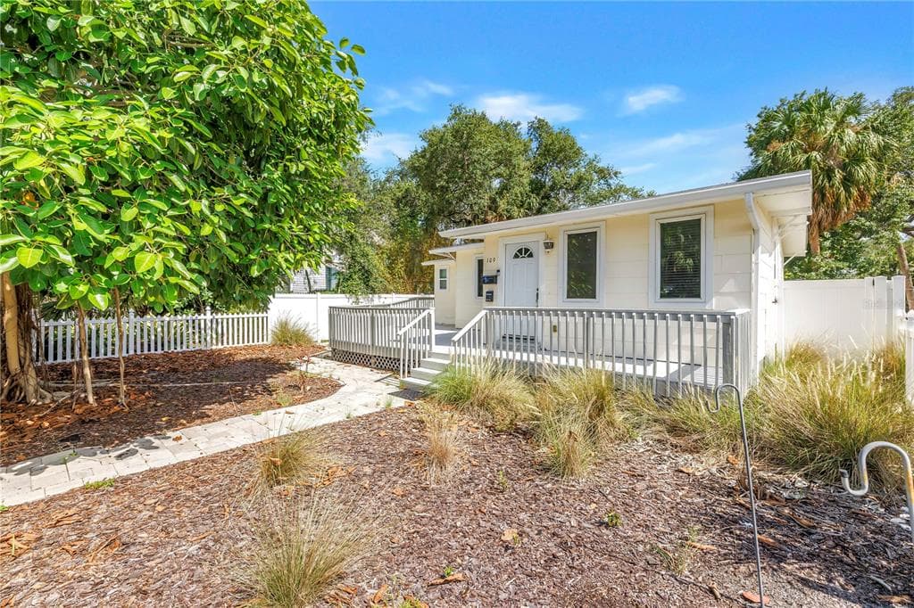 109 20TH AVENUE S, ST PETERSBURG, FL 33705 — zdjęcie 4