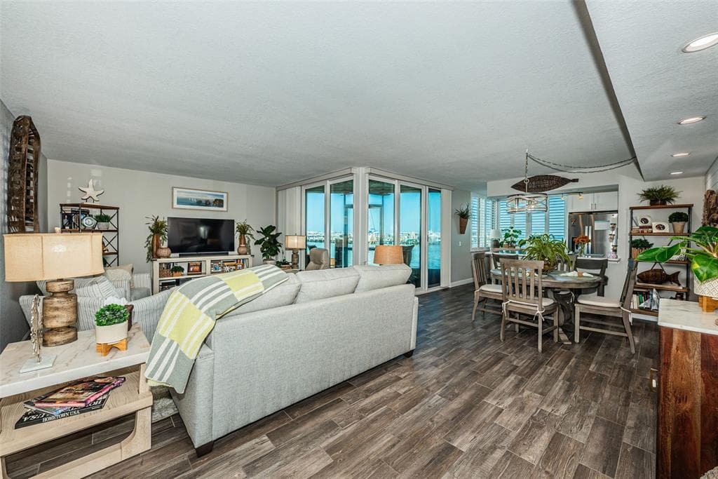 5825 PUERTA DEL SOL BOULEVARD S # 166, ST PETERSBURG, FL 33715 — zdjęcie 5
