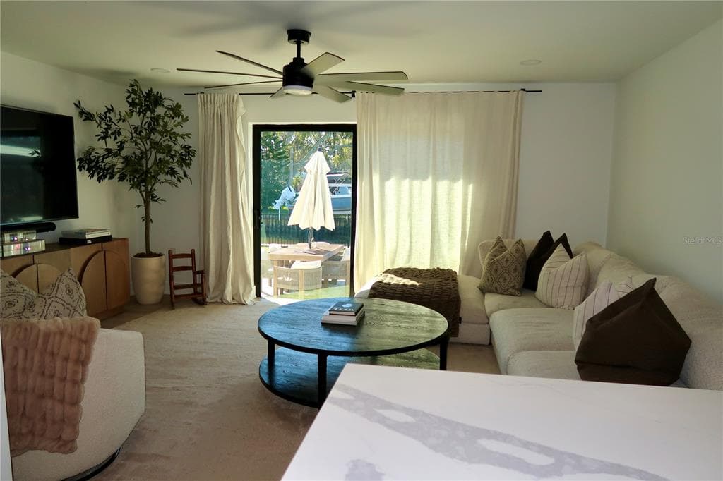 9484 TREASURE LANE NE, ST PETERSBURG, FL 33702 — zdjęcie 5