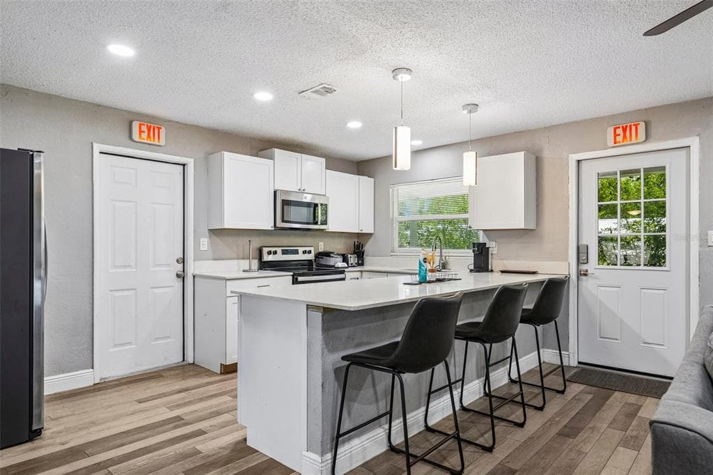 520 FAIRFAX LANE, APOLLO BEACH, FL 33572 — zdjęcie 4