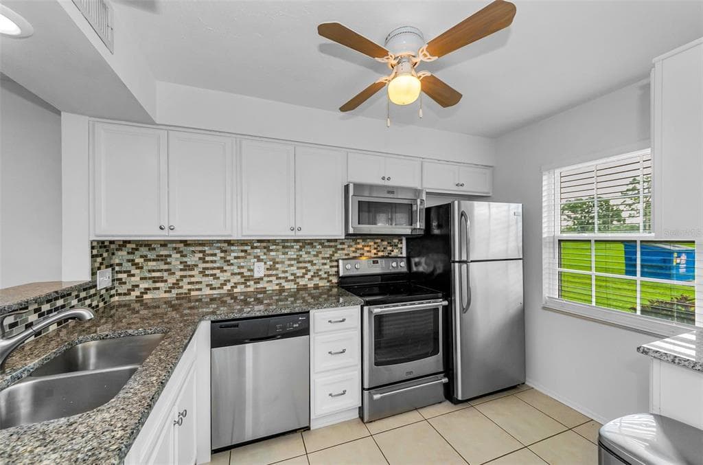 3684 TROPHY BOULEVARD, NEW PORT RICHEY, FL 34655 — zdjęcie 5