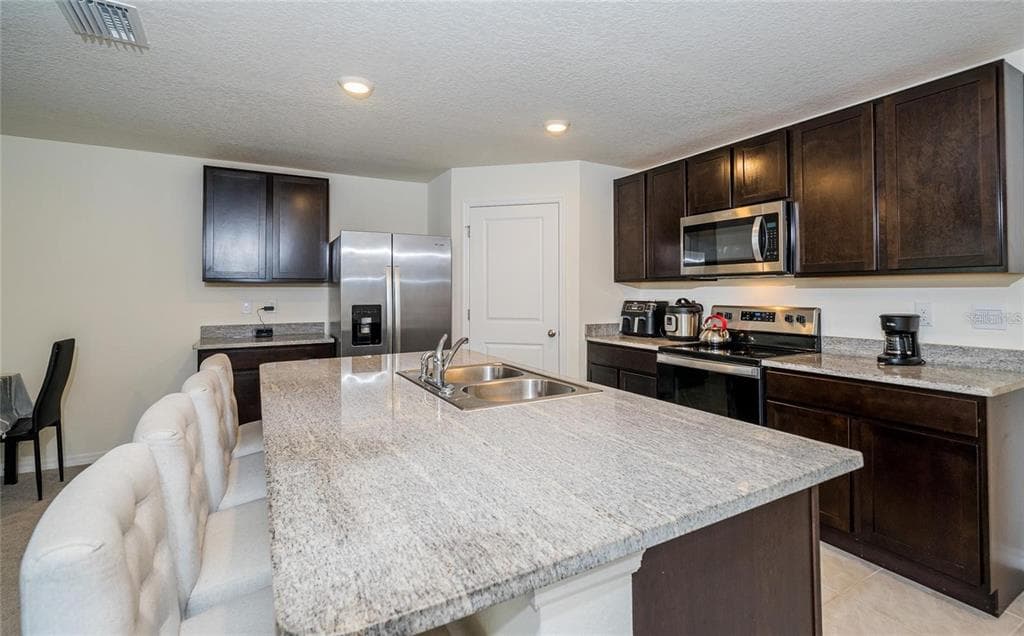 7590 BROAD POINTE DRIVE, ZEPHYRHILLS, FL 33540 — zdjęcie 2