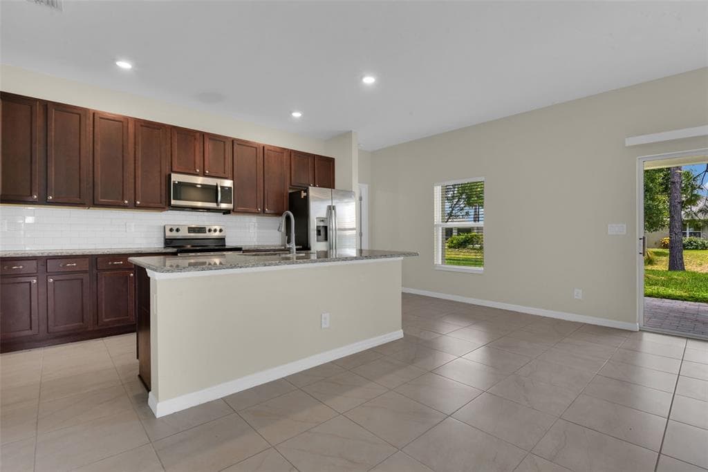 25599 DEEP CREEK BOULEVARD, PUNTA GORDA, FL 33983 — zdjęcie 4