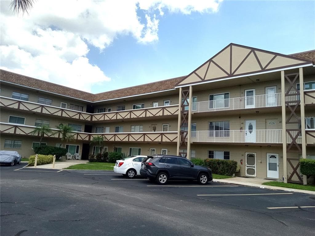 2464 AUSTRALIA WAY E # 14, CLEARWATER, FL 33763