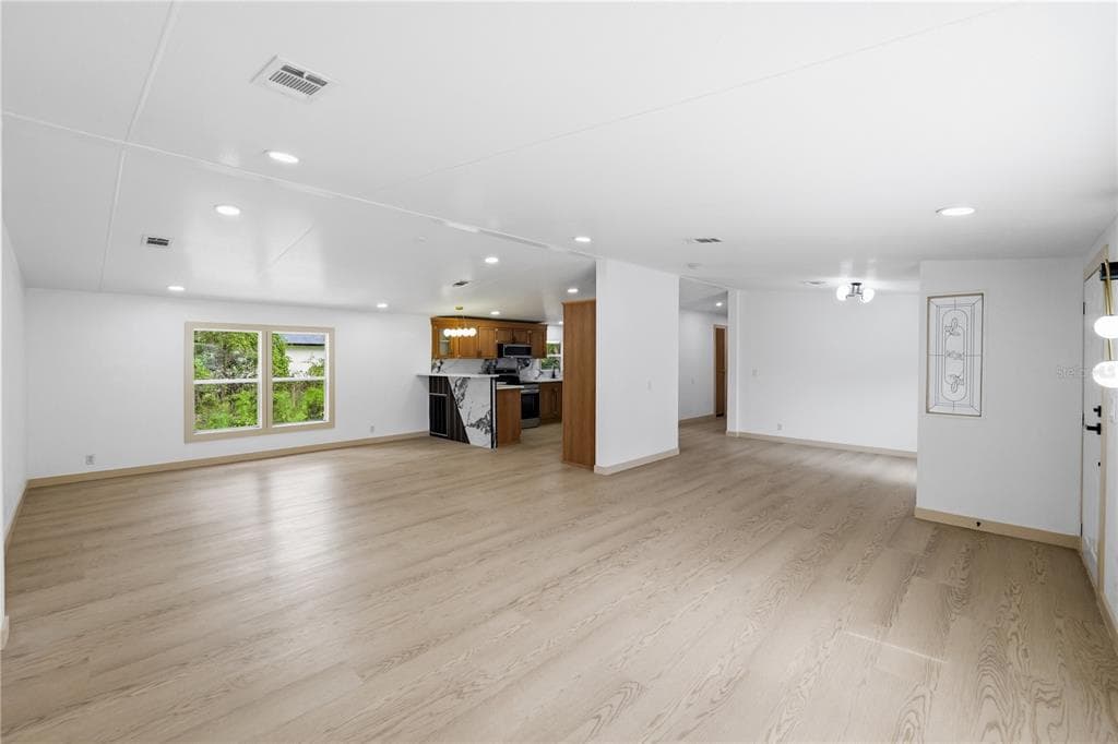 8726 N MEADOWVIEW CIR, TAMPA, FL 33625 — zdjęcie 3