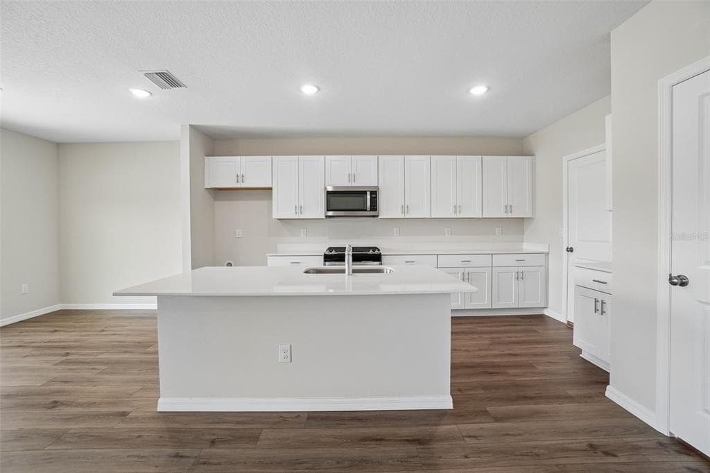36564 SAGEMOOR DRIVE, ZEPHYRHILLS, FL 33541 — zdjęcie 2