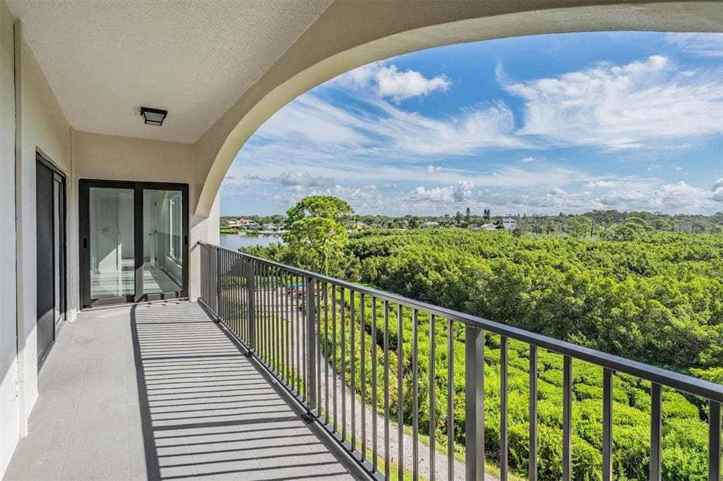 244 MARINER DRIVE # 244, TARPON SPRINGS, FL 34689