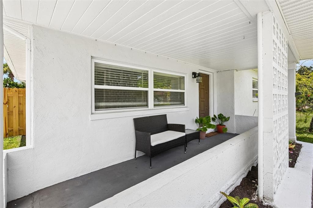 114 LAKE JUDY LEE DRIVE, LARGO, FL 33771 — zdjęcie 4