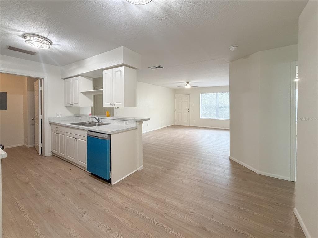 36101 DEER CREEK DRIVE # 103, ZEPHYRHILLS, FL 33541 — zdjęcie 4