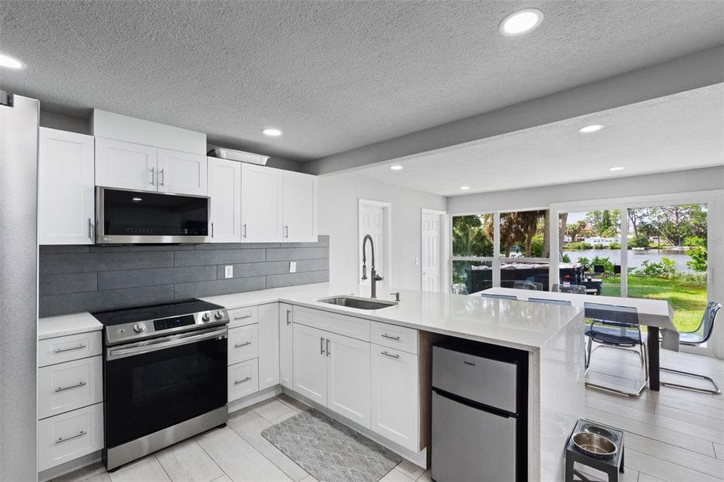 7032 MORNINGSTAR LANE, NEW PORT RICHEY, FL 34652 — zdjęcie 2