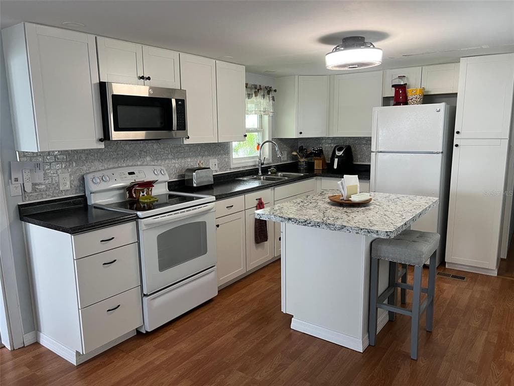 11300 124TH AVENUE # 122, LARGO, FL 33778 — zdjęcie 5