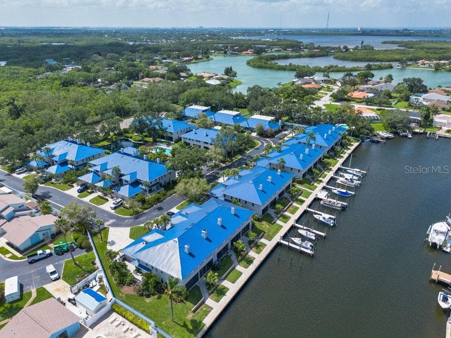 1672 WATERMARK CIRCLE NE, ST PETERSBURG, FL 33702 — zdjęcie 4