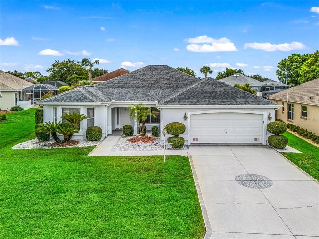823 SAN SALVADOR DRIVE, THE VILLAGES, FL 32159