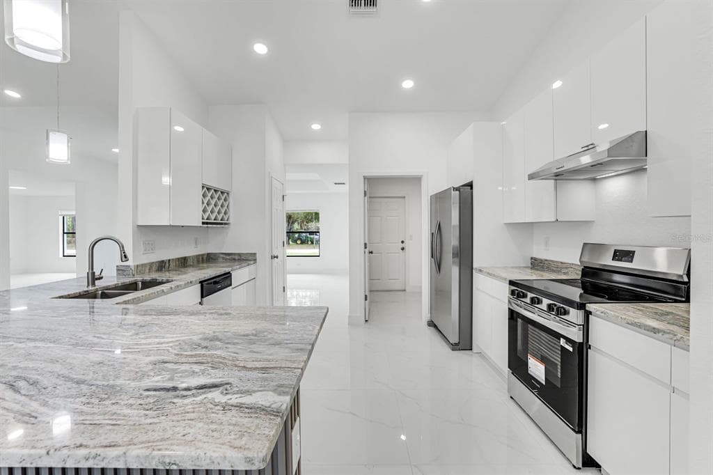3201 35TH STREET W, LEHIGH ACRES, FL 33971 — zdjęcie 3