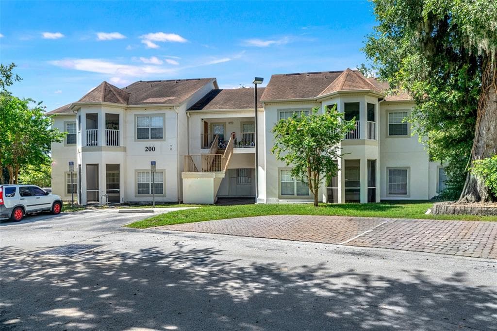 970 N SPRING GARDEN AVENUE # 212, DELAND, FL 32720