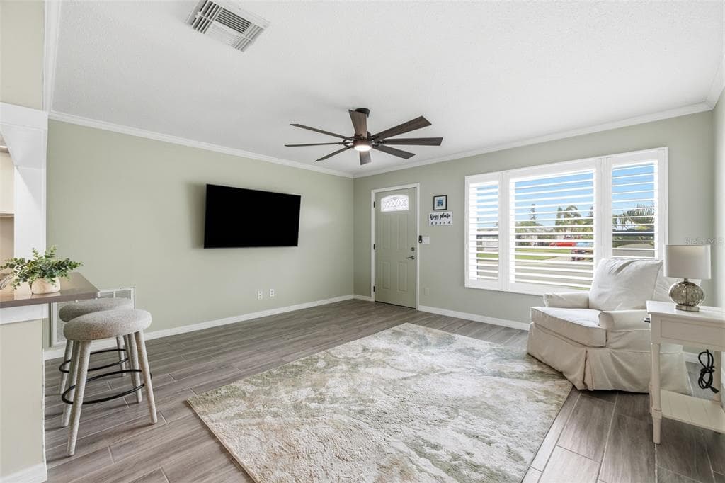 9729 37TH STREET N, PINELLAS PARK, FL 33782 — zdjęcie 4