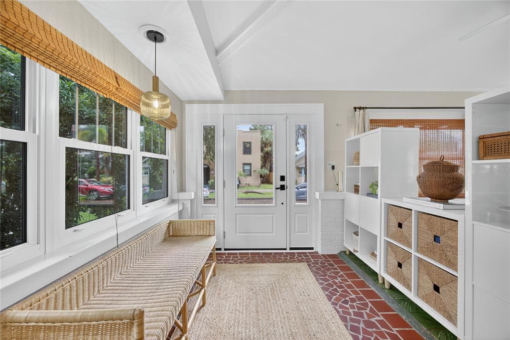 221 13TH AVENUE NE, ST PETERSBURG, FL 33701 — zdjęcie 3