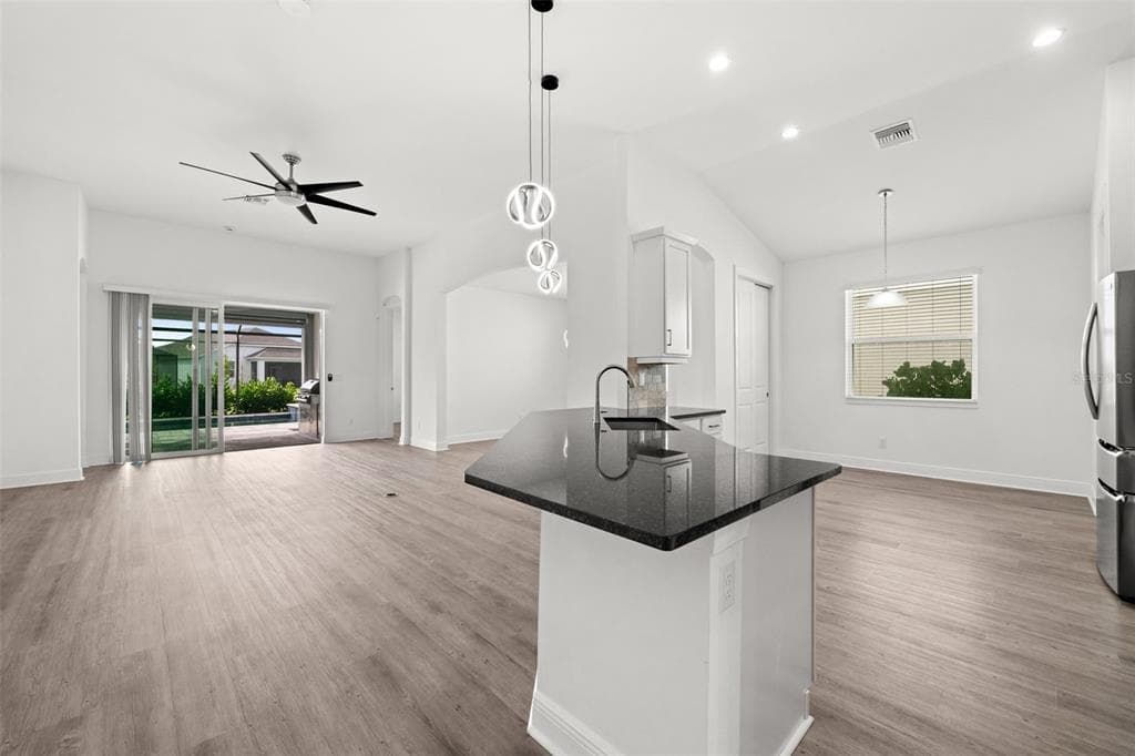 15880 ELINA SKY DRIVE, PUNTA GORDA, FL 33982 — zdjęcie 4
