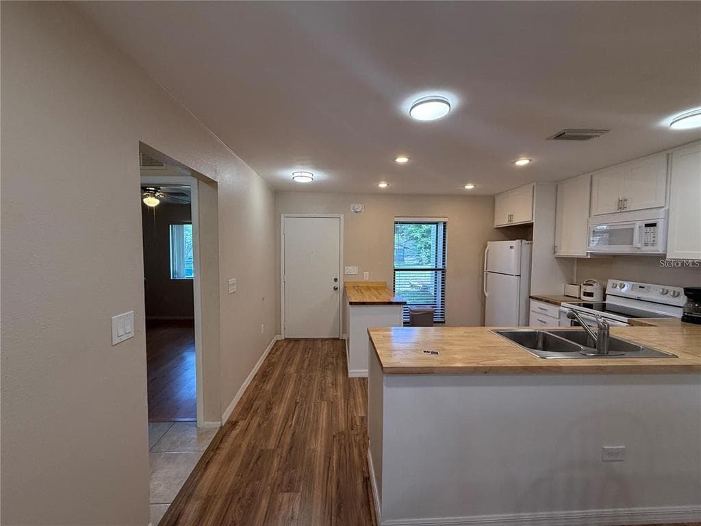 2130 BANCROFT PLACE # B, PALM HARBOR, FL 34683 — zdjęcie 4