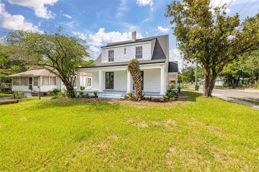 1201 OAKHILL STREET, LAKELAND, FL 33815